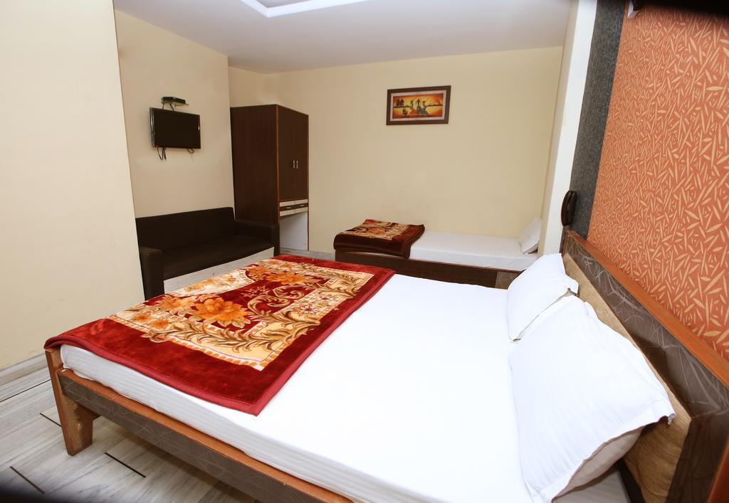 Oyo 15242 Hotel Rathi Palace Jaipur Exteriör bild